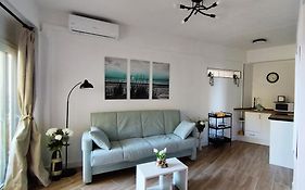 Amazing Front Sea View Studio. Marbella Centre